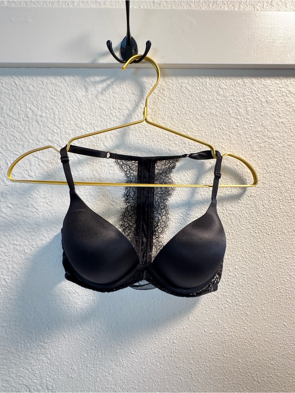 New Victoria's Secret bombshell Black Lace Racerback Padded Bra